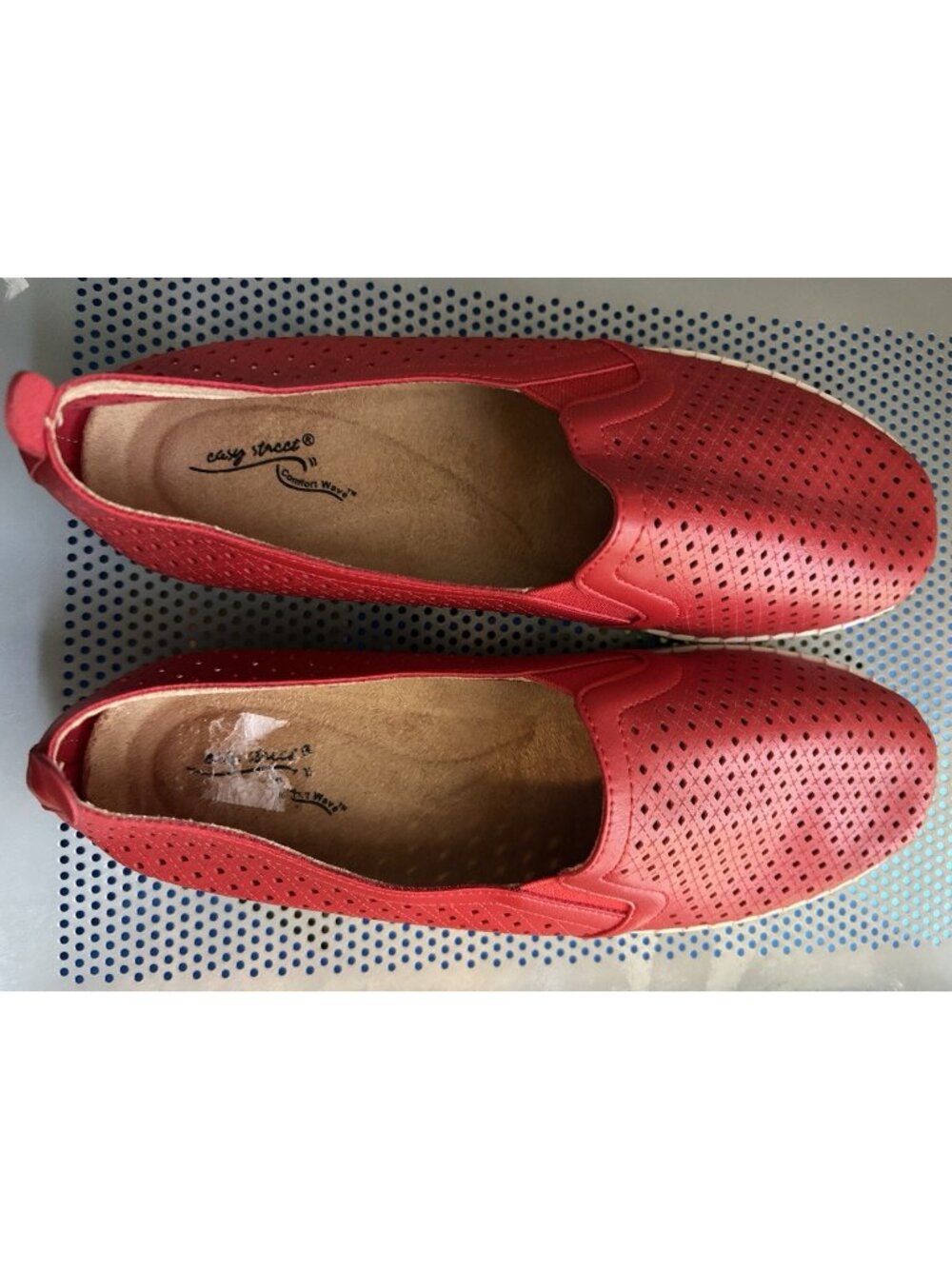 Easy Street women’s Shoes Size 8 Comfort Wave Slip-on Very Cute
